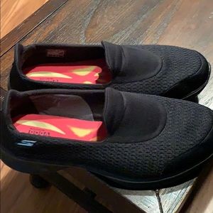 Skechers Go Walk 4